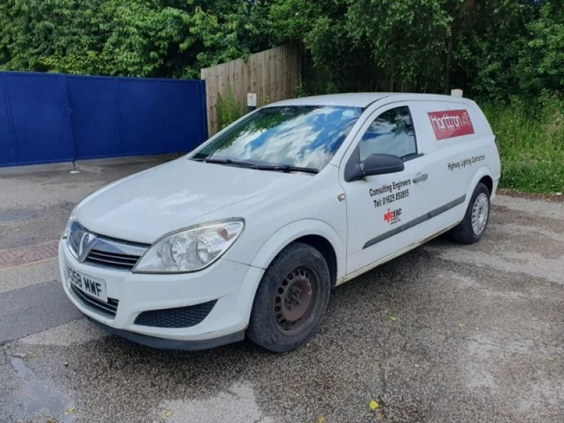 JPS Chartered Surveyors - Motor Vehicle & Forklift Auction | Iveco Daily Vans, Ford Transit Tipper, Renault Trafic, Vauxhall Astra Club, Jungheinrich & TCM Forklift, Trailer - Auction Image 3